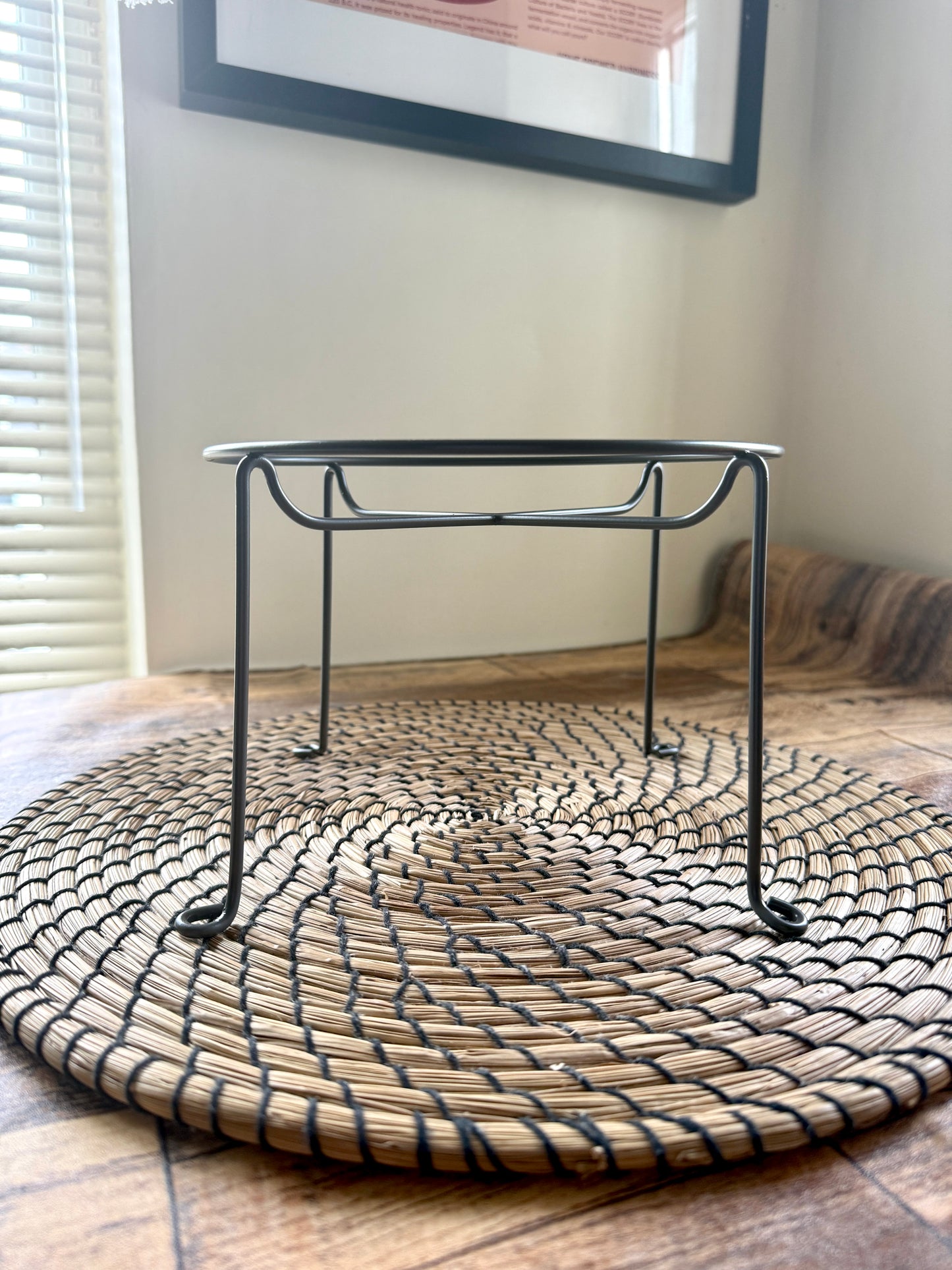 Stylish Wire Stand